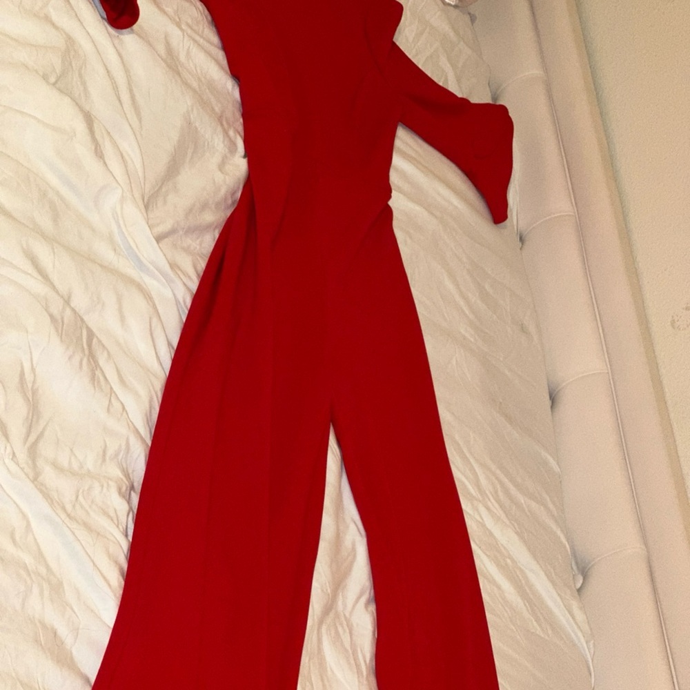 DKNY Women’s Red  Flutter Sleeve Neck Cropped Belted Ju mpsuit  Size 2 Small - Picture 5 of 9